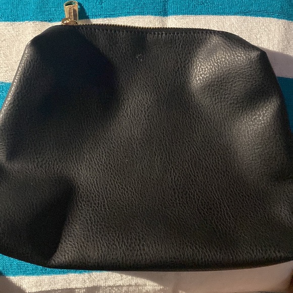 Black Hand held Steve Madden bag - Picture 4 of 4